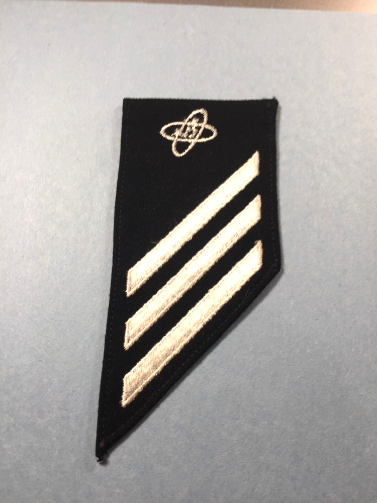 US Navy - Electronics Tech.  E-3 sew-on patch