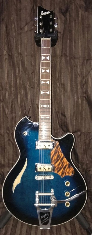 Supro Clemont Bizarre 335 Type