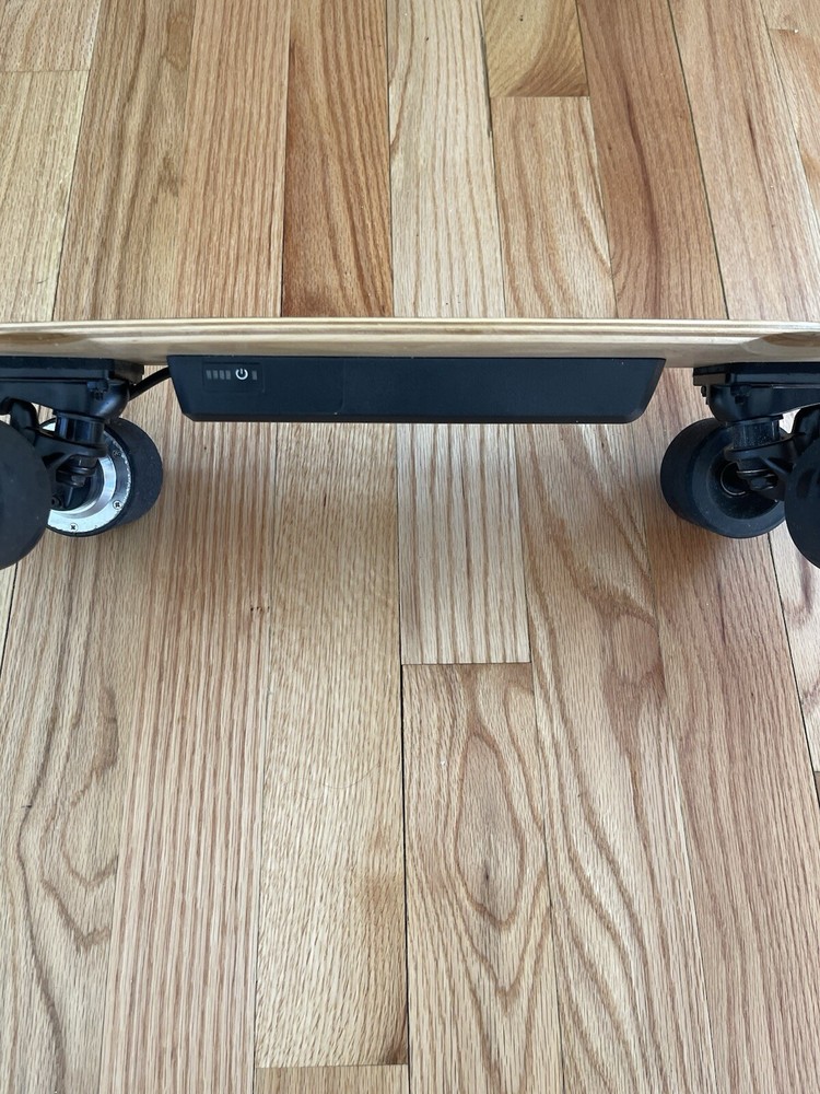 Electric Skate Board, 12-15 MPH