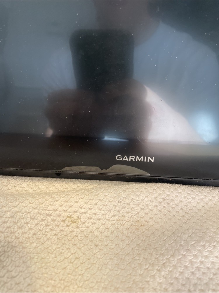 Garmin GPSMAP 8215 Touchscreen Chart Plotter FOR PARTS