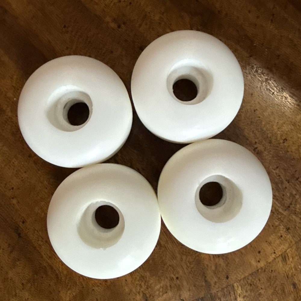 Skateboard Wheels 56mm 100 A Generic White Blank Classic Shape ￼