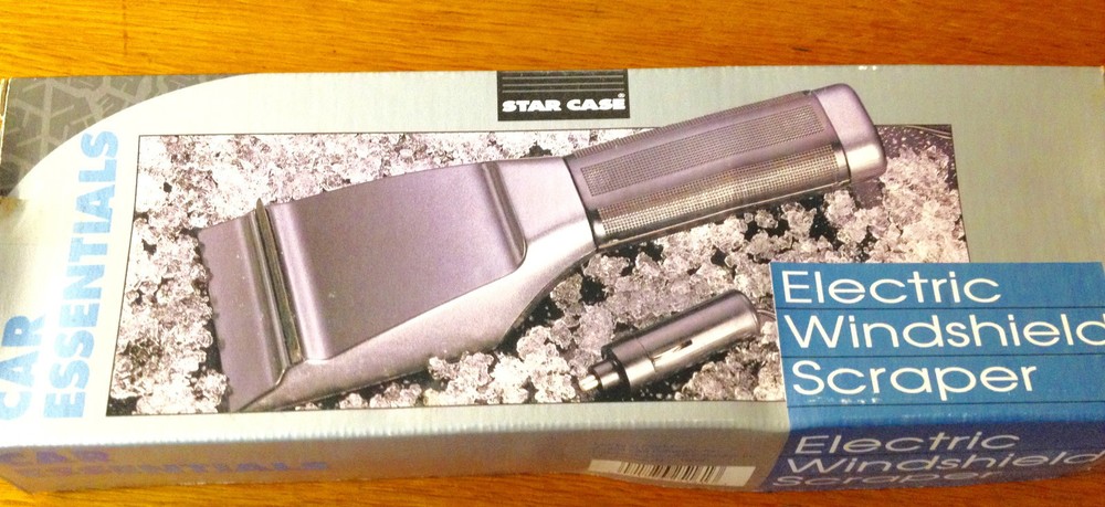 CAR ESSENTIALS ELECTRIC WINDSHIELD SCRAPER BY STAR CASE BRAND NEW
