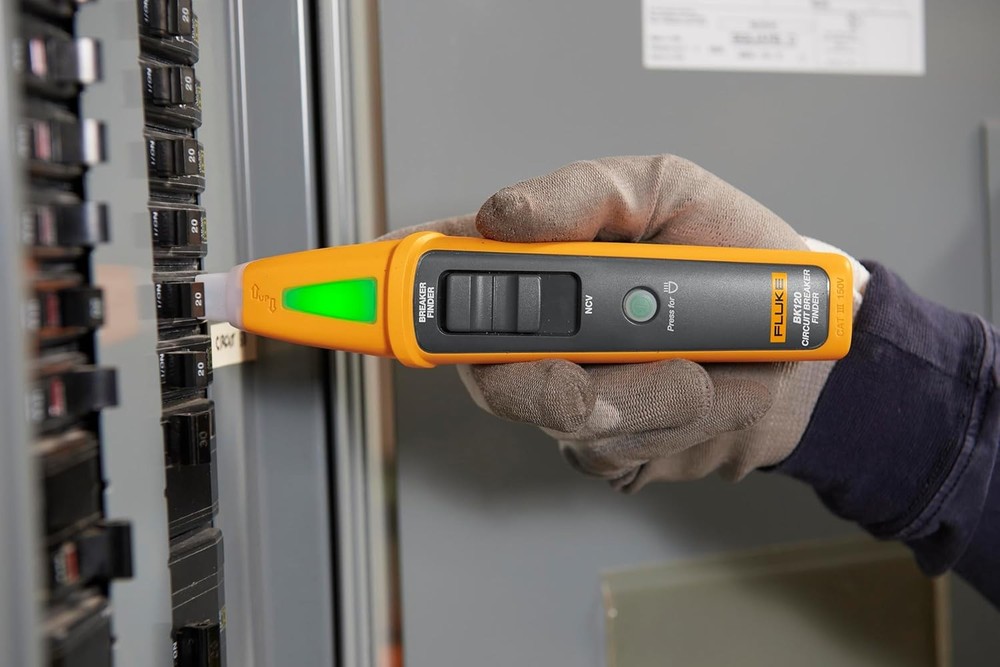 BK120 SmartTrace Breaker Finder and Socket Tester
