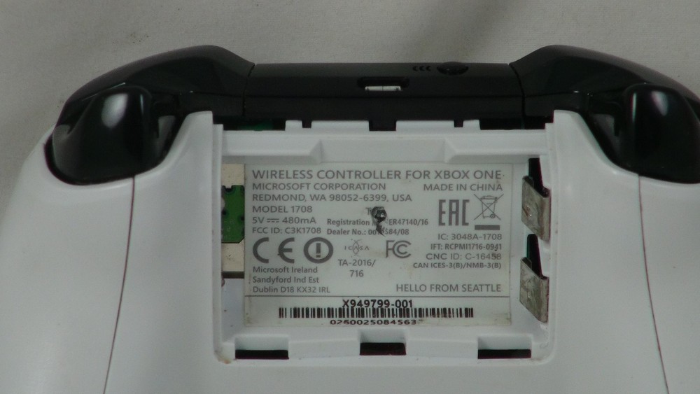 Used Model 1708 One S Controller Wireless controller - Needs structural repair