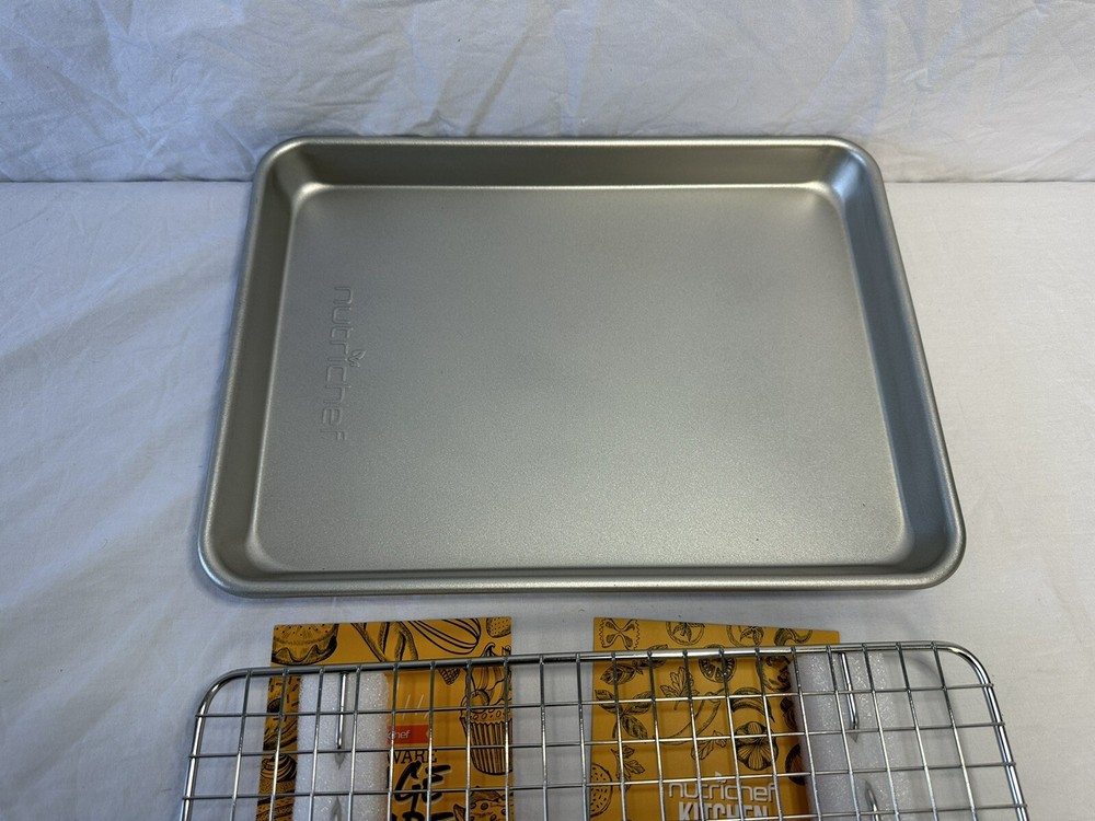 NutriChef Nonstick Cookie Sheet Baking Pan- Cooling Rack, Silver Coating(Medium)
