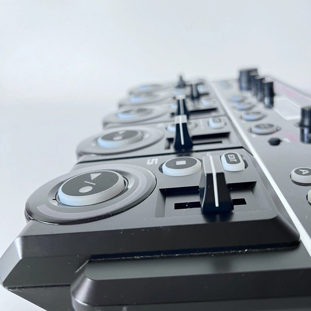 BOSS RC-505 Loop Station Looper Phrase Recorder Multi-Effects Complete Box Japan