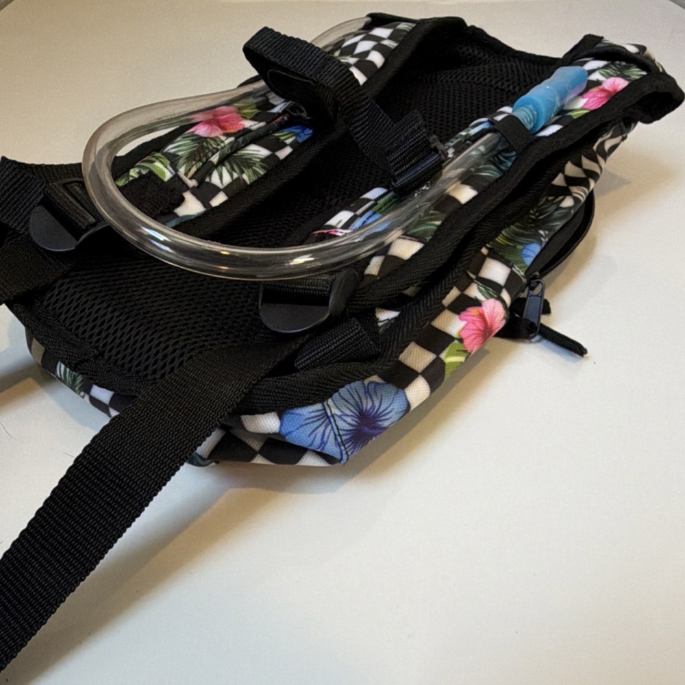 Rave Hydro Pack 2L New Hydration Pack Flowers Checkerboard