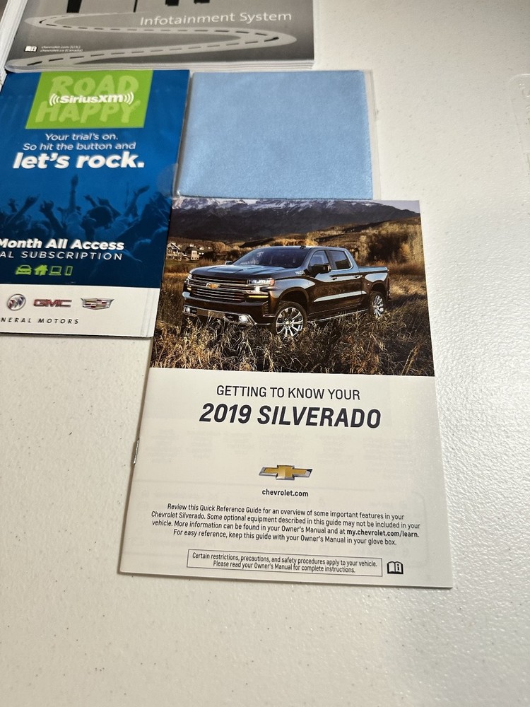 2019 Chevrolet Silverado Owner Manuals Set