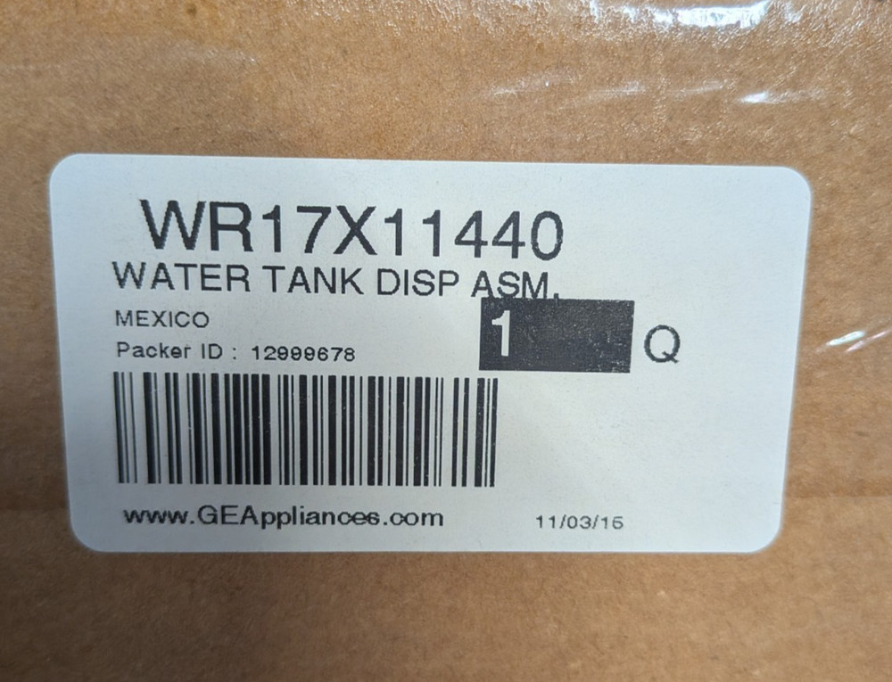 GE Refrigerator Water Tank Assembly WR17X11440
