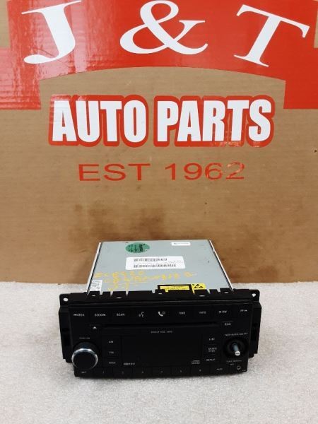 2008 WRANGLER AM FM CD MP3 ID RES 05064411AE MISSING KNOB