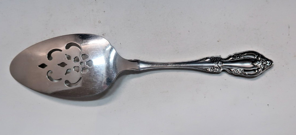 Oneida Deluxe Stainless Raphael 1 Cake Server 8 3/8"