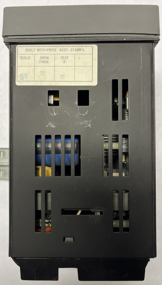 HONEYWELL UDC3300, DC330B-EE-003-32-000000-00-0 Controller 90-250VAC