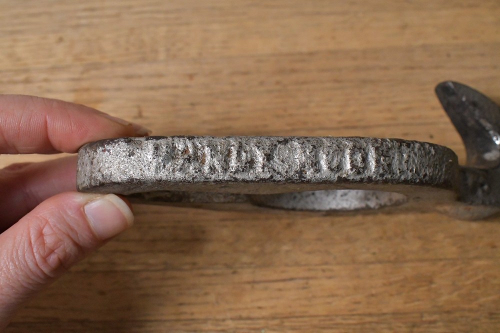 Original Mo Clamp 1000 Frame Machine Style Grab Hook "Handy Hook" 2lb