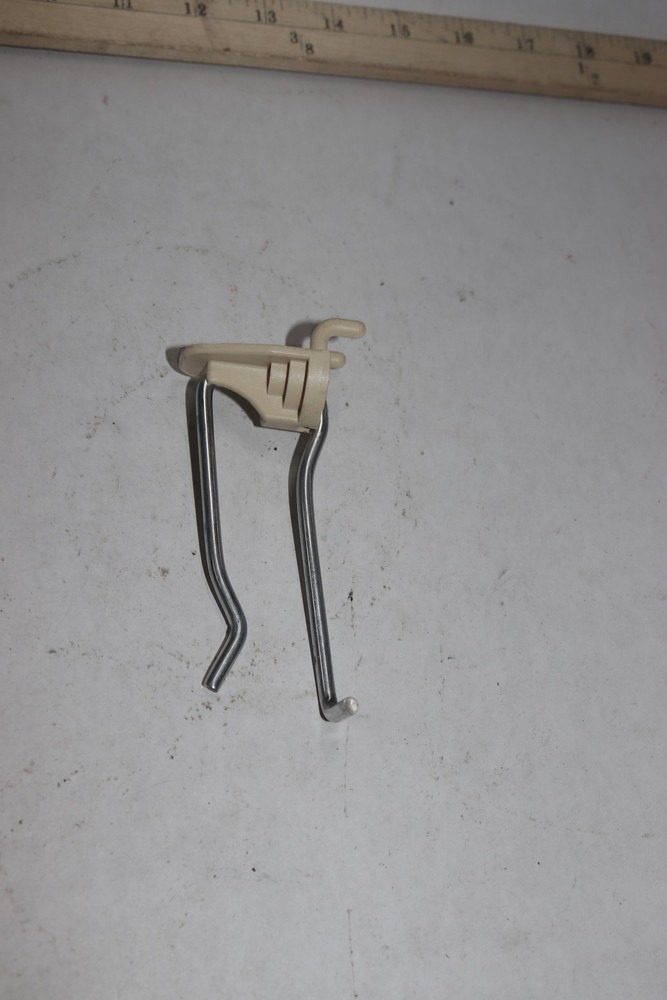 (25-Pk) Peg Hook 4"