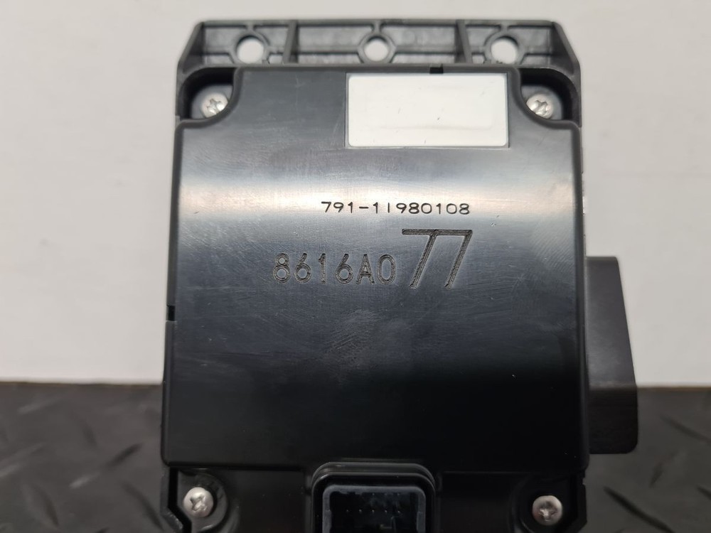 Mitsubishi Eclipse Cross MK1 (NS) 2021 Multimedia Control Touch Pad 8616A077