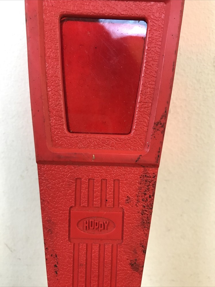 Vintage Hoppy Bright Red Plastic Ice Car Windshield Scraper Winter Tool