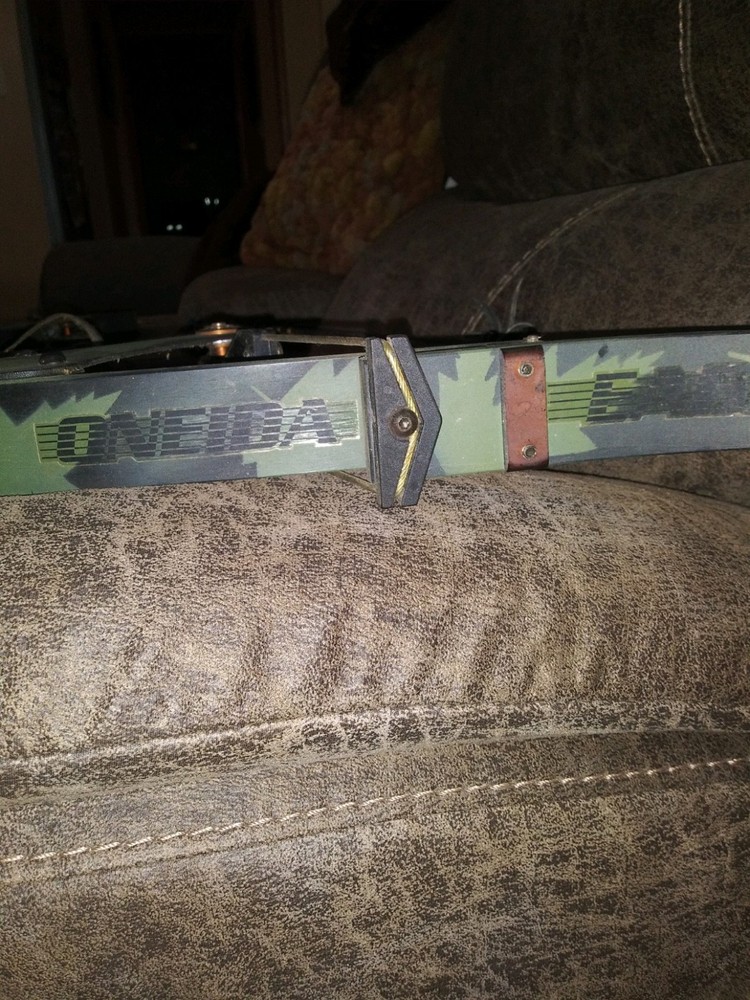 Oneida Eagle Tomcat II EXP compound bow