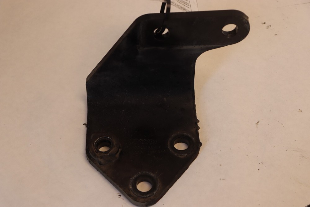 2013-2020 KENWORTH T680 PACCAR MX-13 FRONT LEFT ENGINE FRAME MOUNT BRACKET OEM