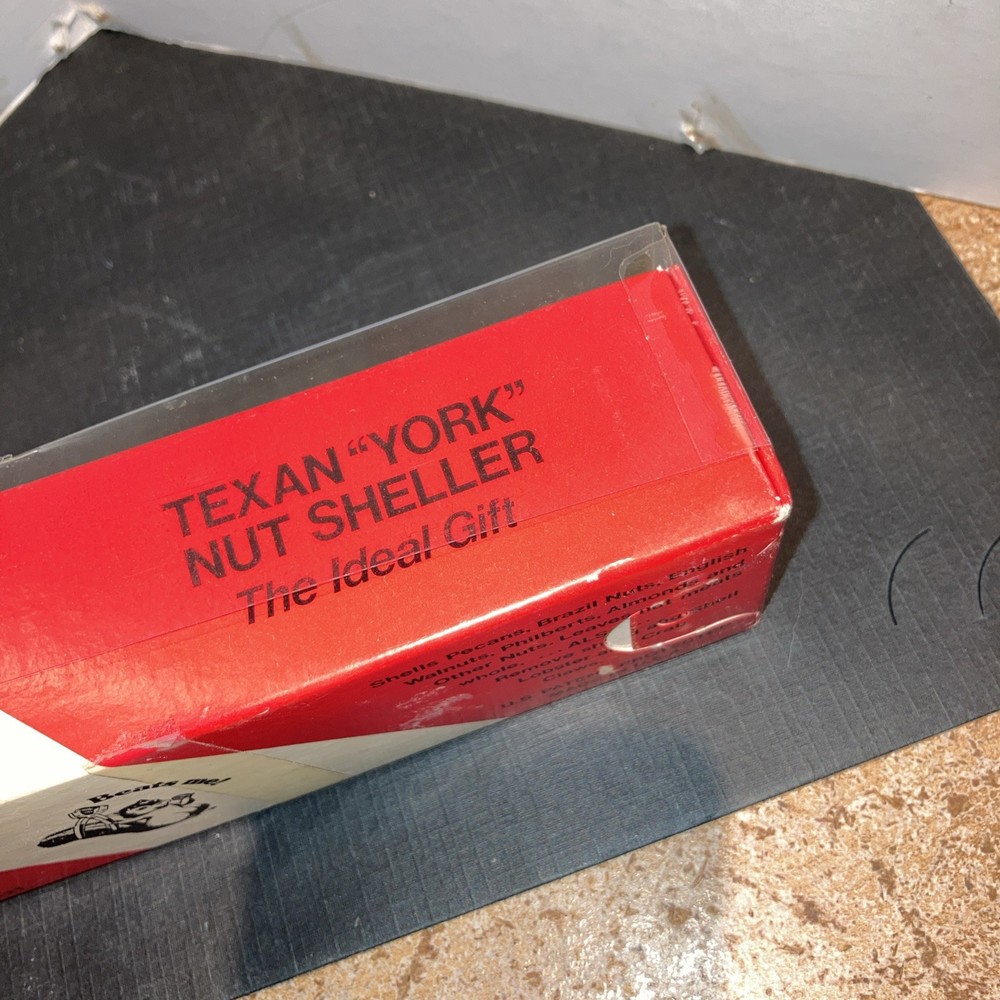 NIB Texan “York” Nut Sheller