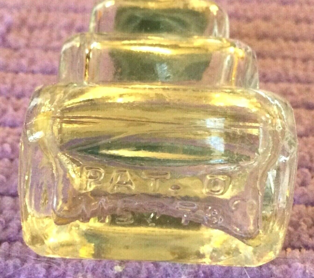 EMPTY Chypre Cardinal Distributor New York 2 Drams Cool Mini Shape & Nice Label