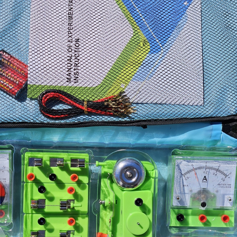 School Physics Labs Basic Electricity Discovery Circuit and Magnetism Experiment