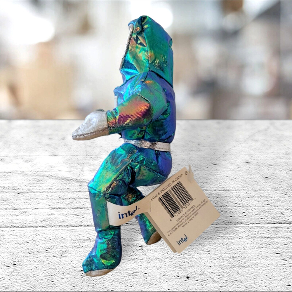 Intel Pentium PentiumII MMX Advertising Tech Computer Tech Metallic Figure 1997