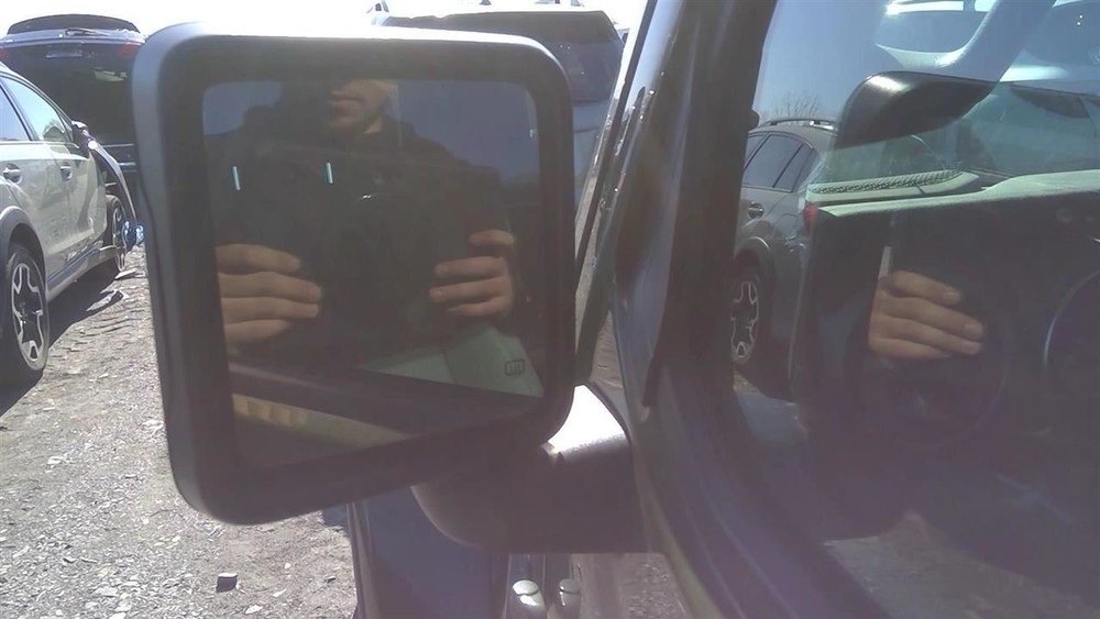 GLADIATOR 2021 Glove Box 2125827