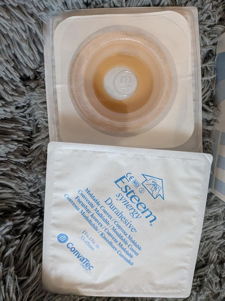 Convatec Esteem Skin Barrier 409270 - 2 full, 1 partial