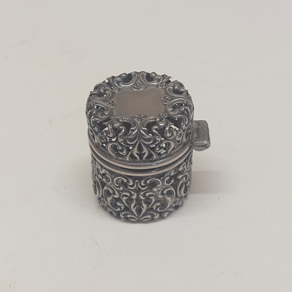 Vintage Sterling Silver Thread Holder 1.25" Tall & 1” Wide
