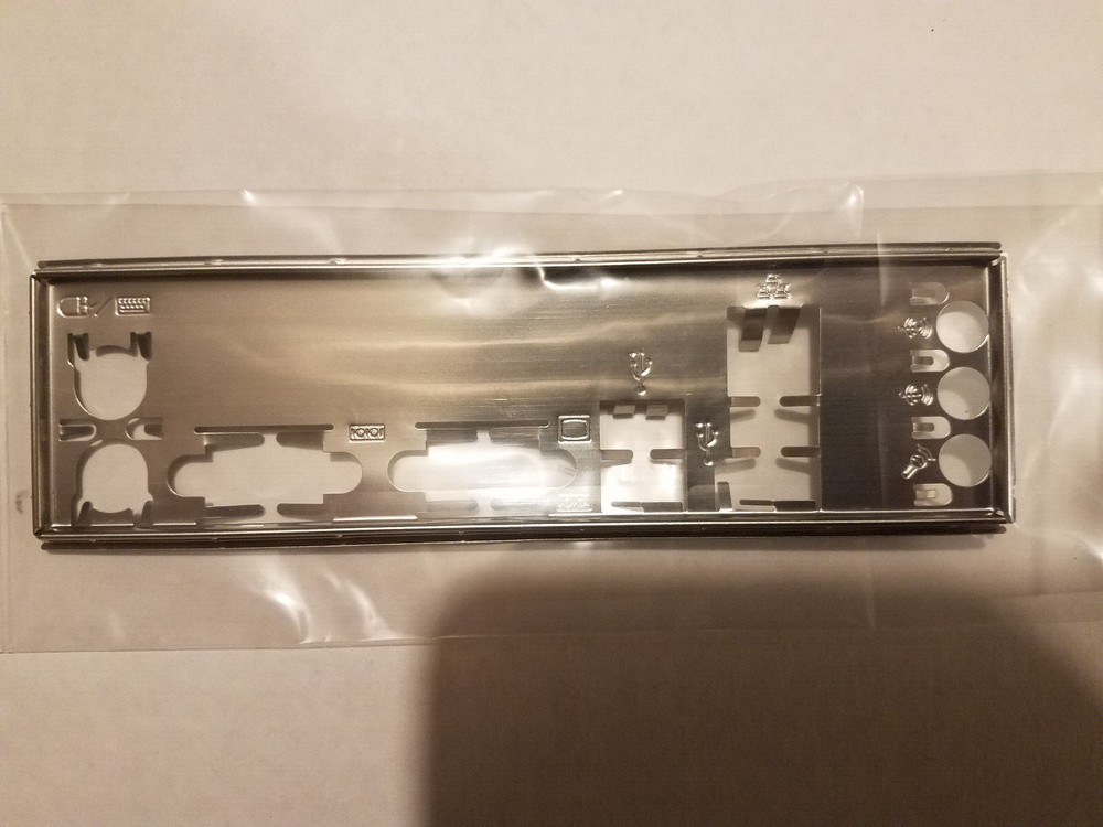 ASUS M2N68-AM SE2  I/O Shield Backplate