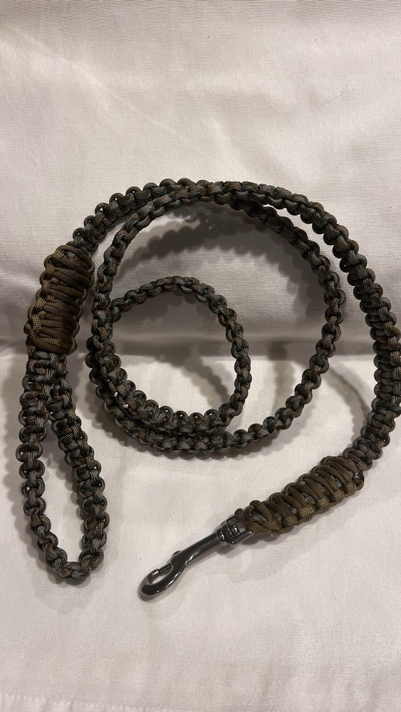 Handmade Paracord Dog Leash 4.5ft Camo