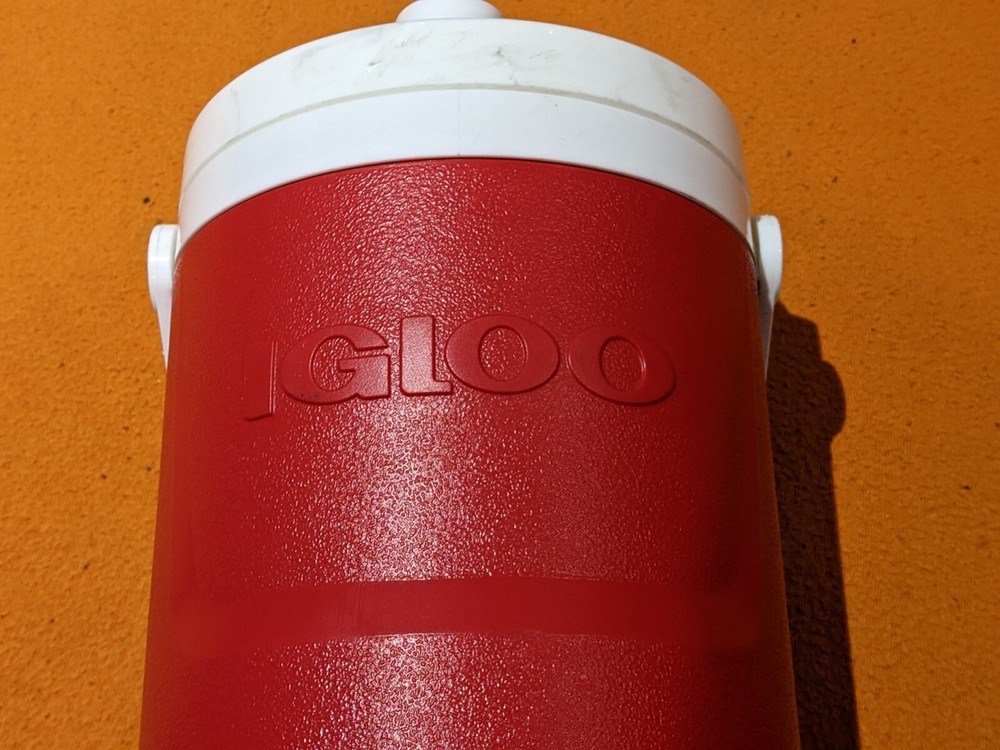 Igloo Laguna Red/White 1 Gallon Water Cooler Drink Jug With Handle