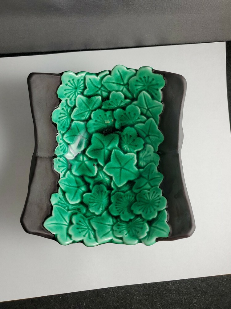 Small ceramic ivy dish