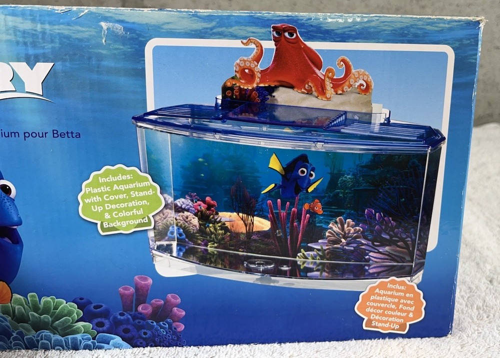 Disney Pixar Finding Dory Betta Plastic Mini Tank .7 Gallon Background Decor