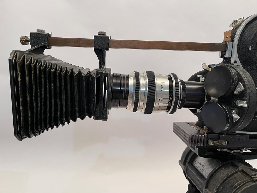 Arri matte box with long support rod