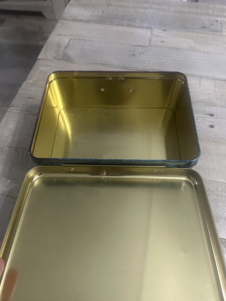 Pokemon TCG : Collector's Lunchbox Tin