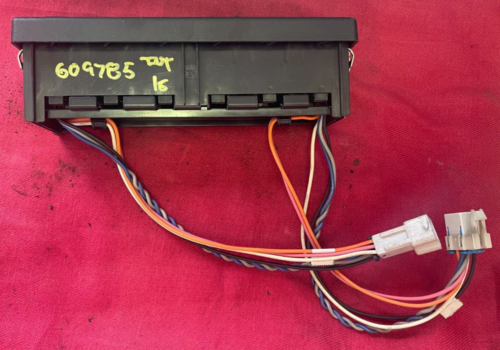 International PROSTAR SWITCH PANEL Dash Panel - 3549776C5, 32237-101