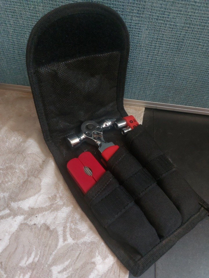 Mini Tool set with belt tool pouch Trucklite