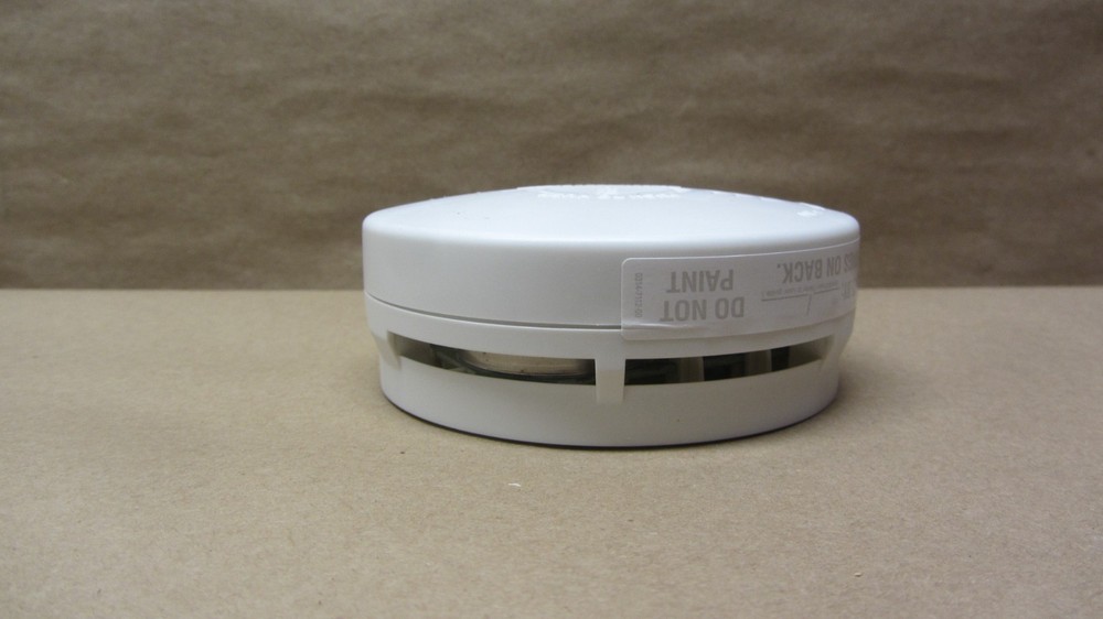 Kidde i1040 Micro 4 in. Battery Powered Smoke Detector with Ionization Sensor