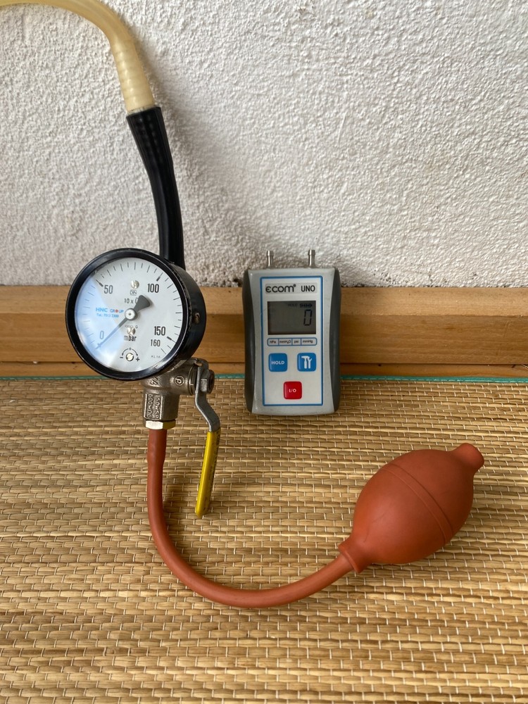 Ecom UNO Pressure Gauge