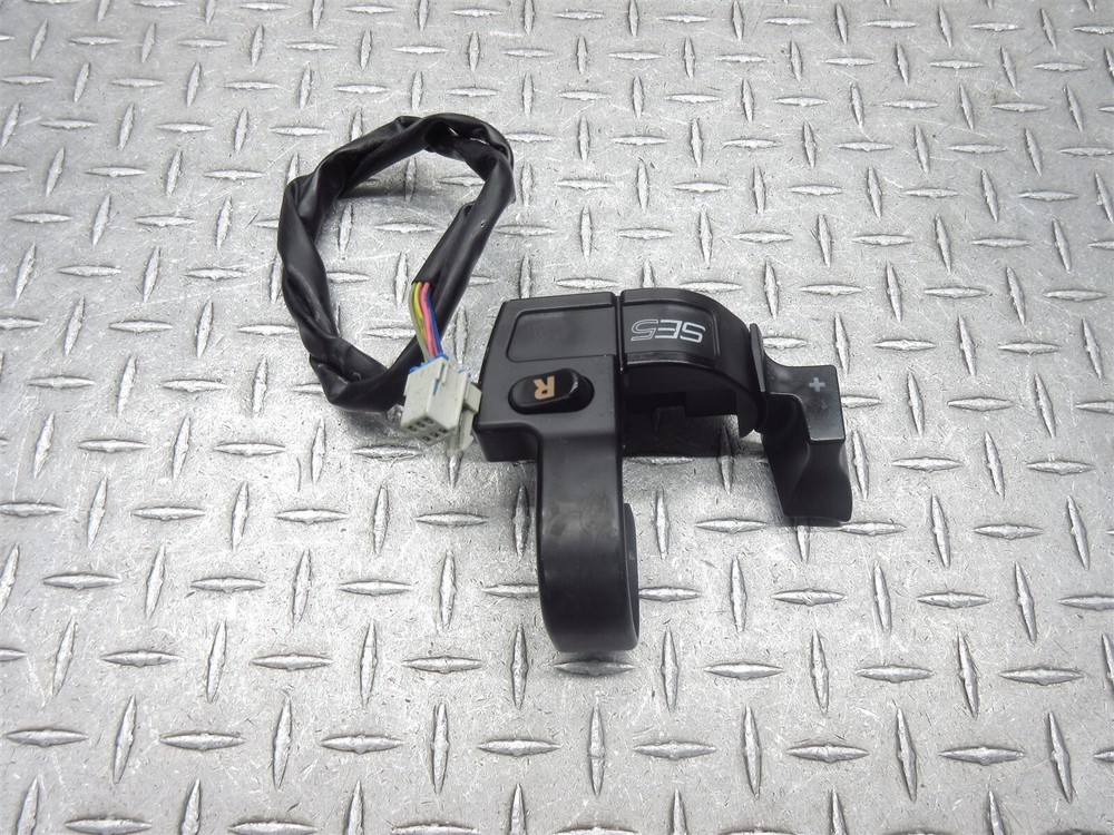 2009 08-09 Can-Am Spyder GS SE5 Left Handlebar Reverse Switch Control Assembly