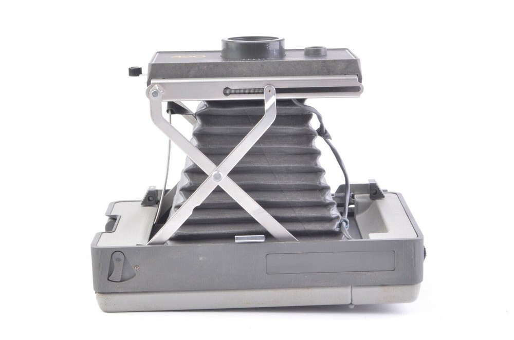 Polaroid 420 Automatic Land Camera w/ Strap in Box
