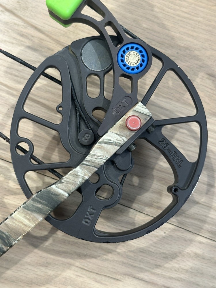 Mathews DXT Compound Bow RH 70#28''