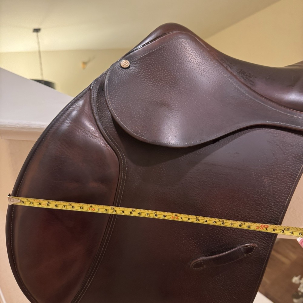 17.5” Bruno Delgrange Jump Saddle
