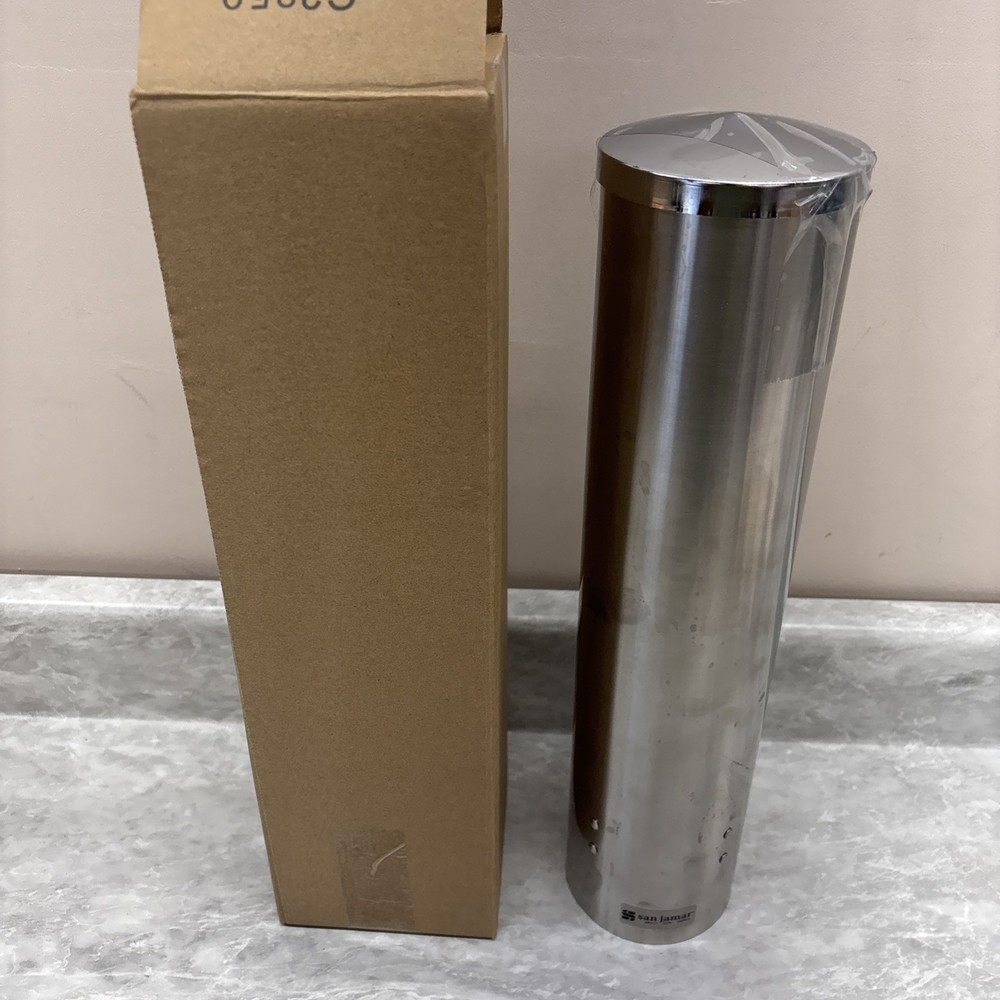 Uline San Jamar C3250SS Stainless Pull-Type 6oz Cone Cup Dispenser & 800 Cups