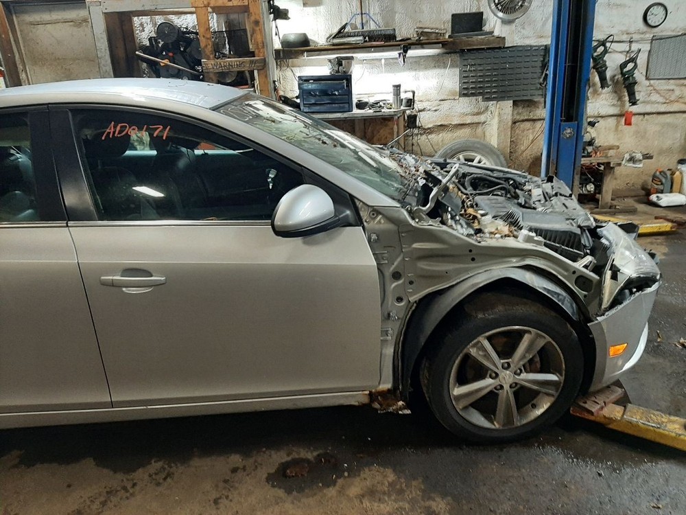 CRUZE 2012 Antenna 1073375