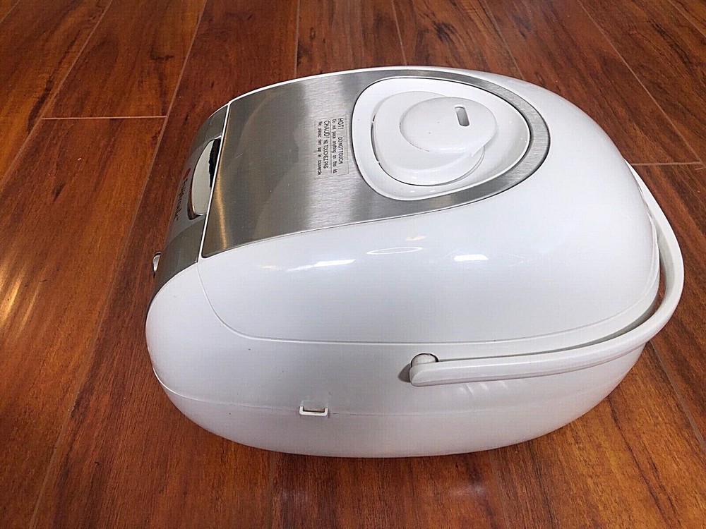 Fujitronic FR-EH6 6 cups Micro Computerized Rice Cooker Rare
