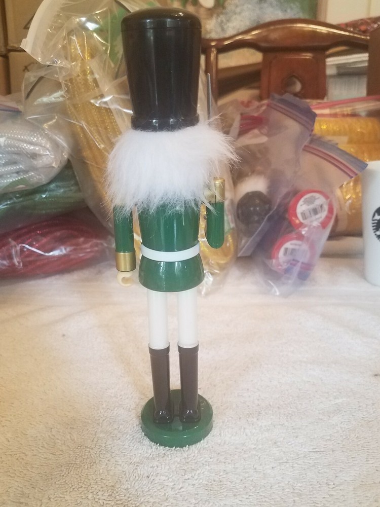 Nutcracker 9 inches upc 639277797841