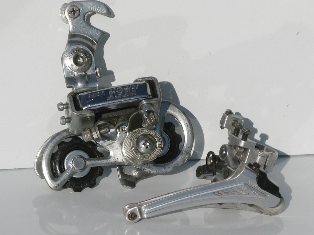 SUNTOUR VINTAGE DERAILLEUR SET