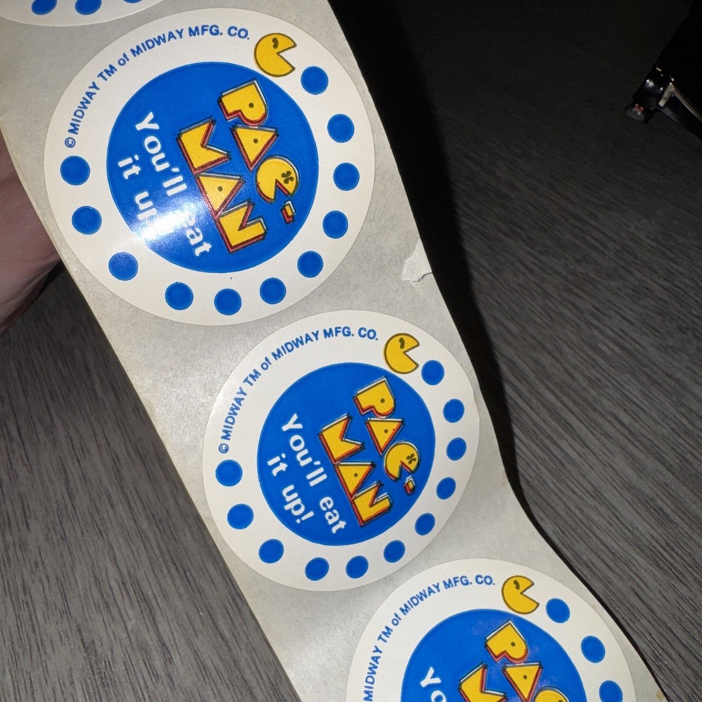 pac man stickers - 8 Stickers